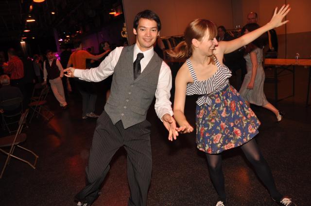 min 2010 11 13 fous swing 383